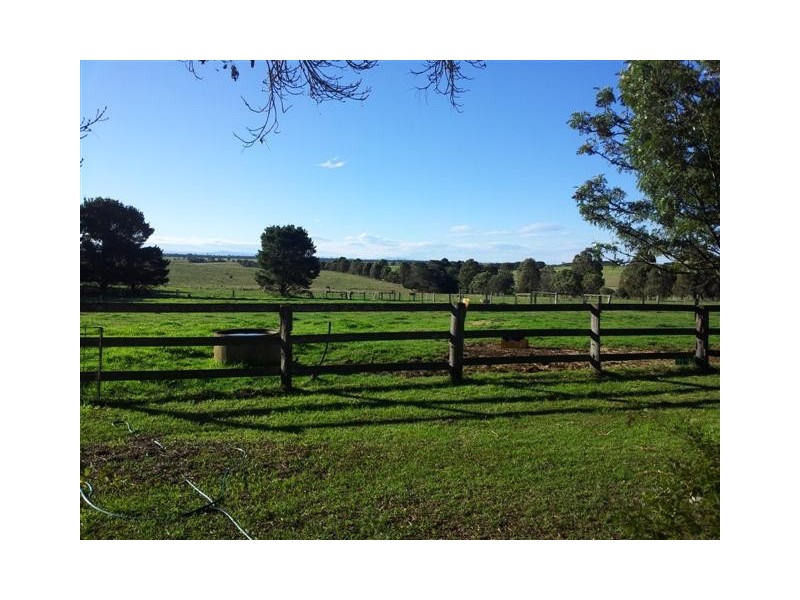 140 Phiddians Road, Bairnsdale VIC 3875