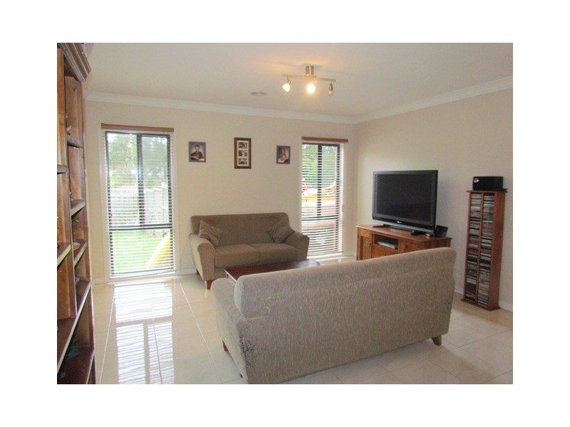 11 Rulemount Road, Warragul VIC 3820