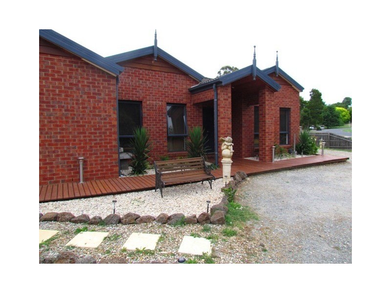 11 Rulemount Road, Warragul VIC 3820