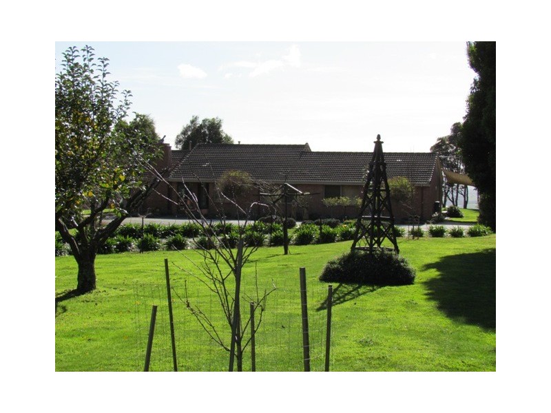 1081 Darnum Allambee, Cloverlea VIC 3822