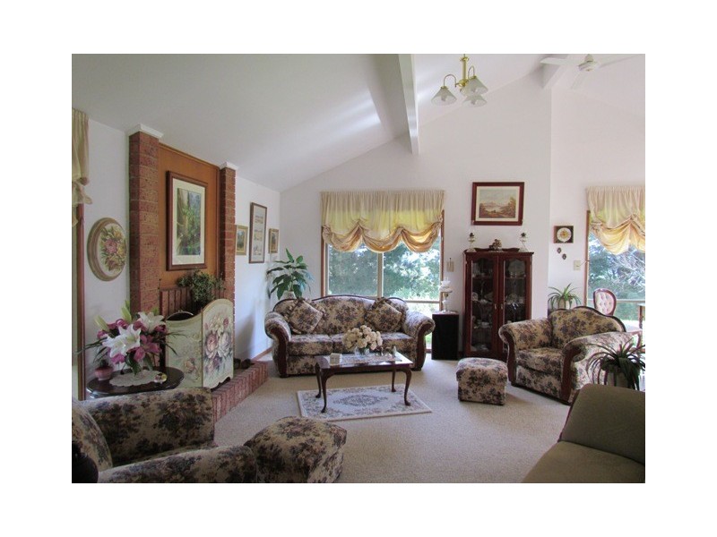 1081 Darnum Allambee, Cloverlea VIC 3822