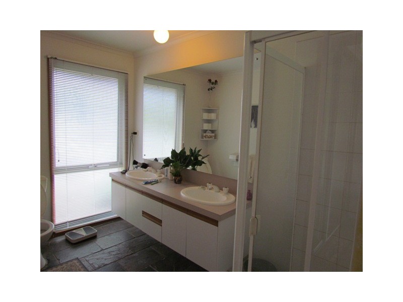 1081 Darnum Allambee, Cloverlea VIC 3822