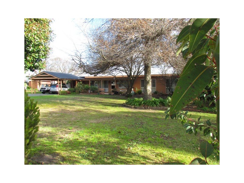 15-17 Main Street, Willow Grove VIC 3825