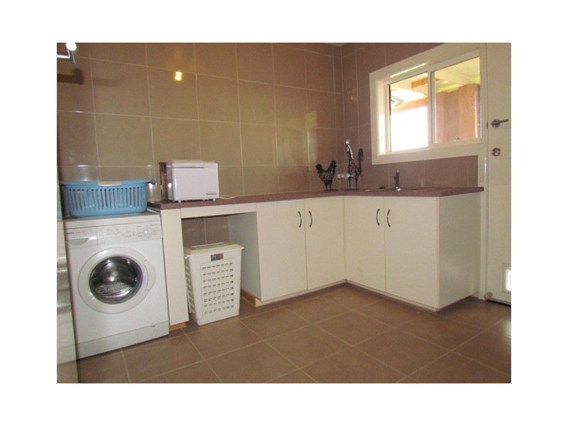 15-17 Main Street, Willow Grove VIC 3825