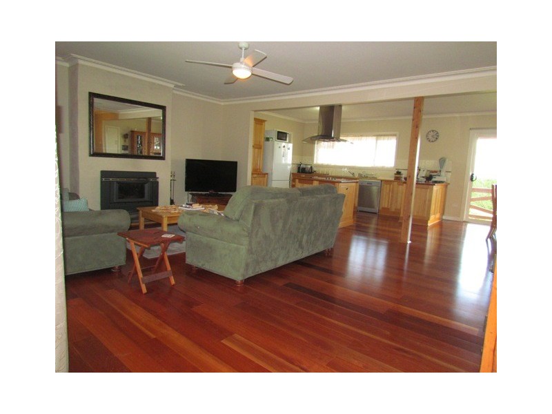 15-17 Main Street, Willow Grove VIC 3825