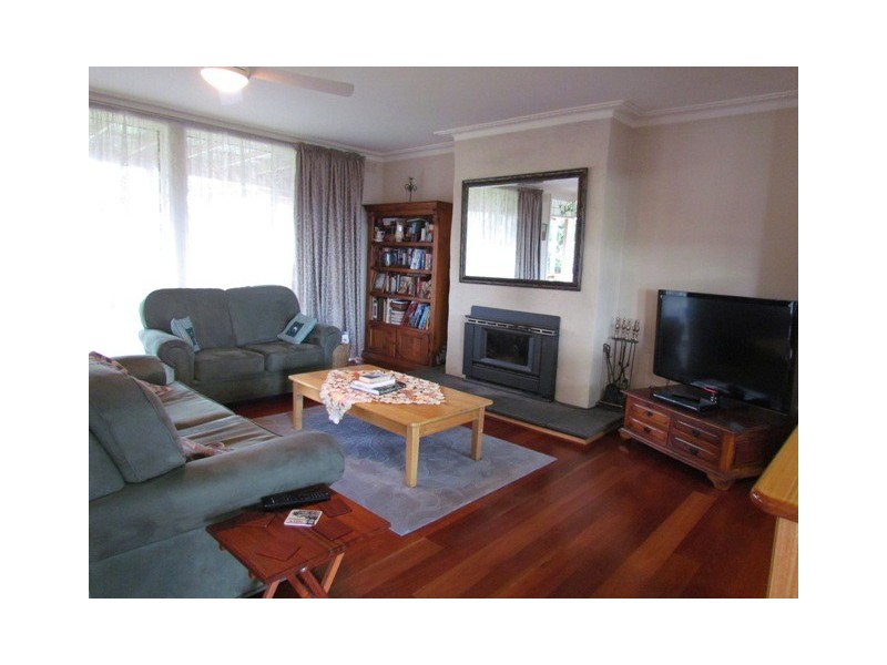 15-17 Main Street, Willow Grove VIC 3825