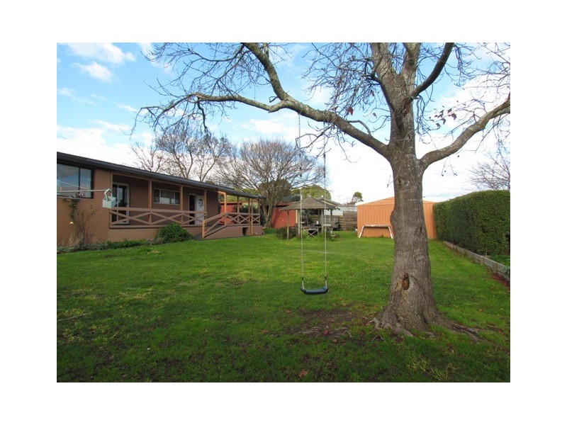 15-17 Main Street, Willow Grove VIC 3825