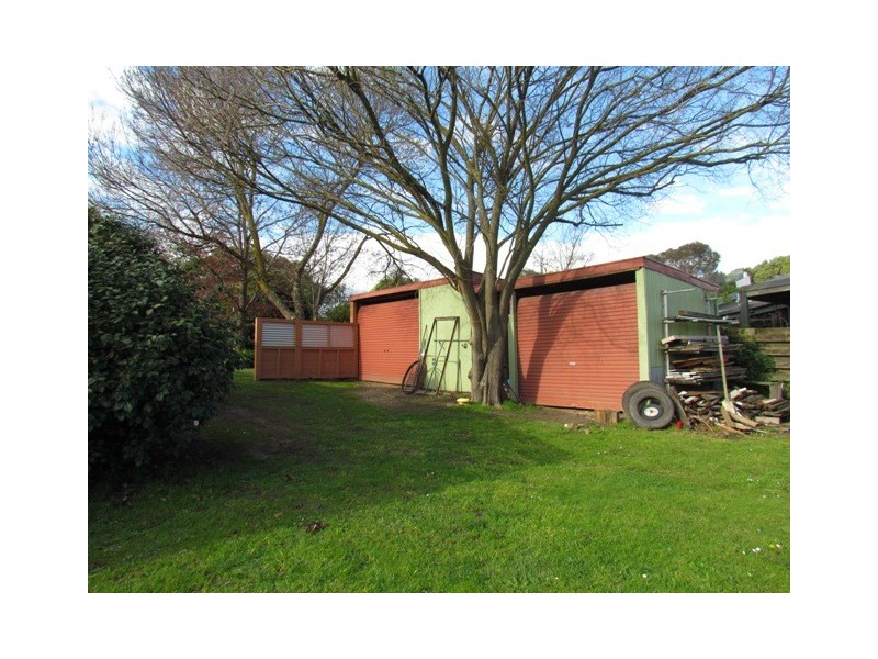15-17 Main Street, Willow Grove VIC 3825