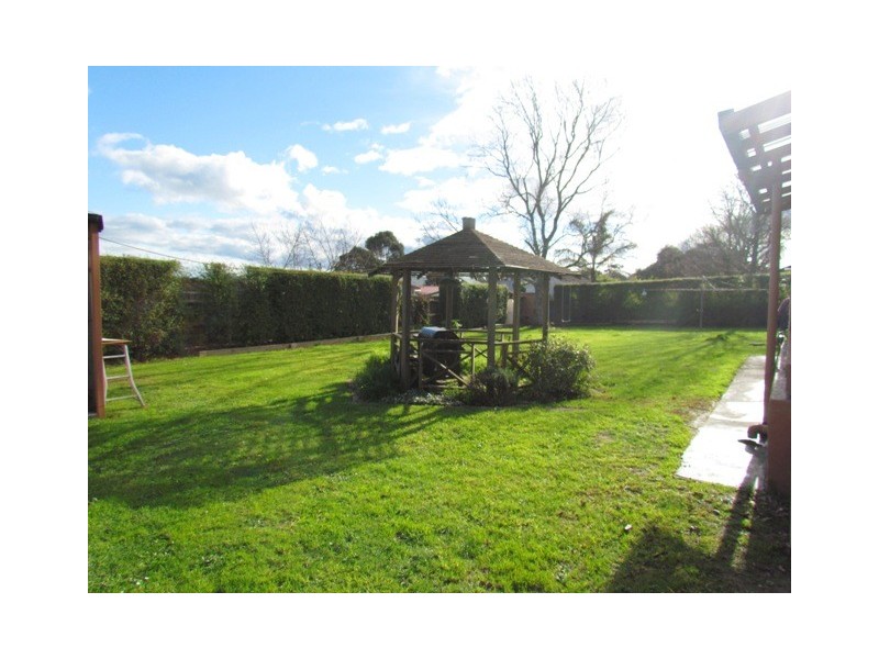 15-17 Main Street, Willow Grove VIC 3825