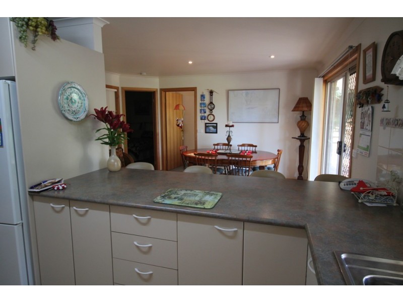 4-6 Box Avenue, Sandy Point VIC 3959