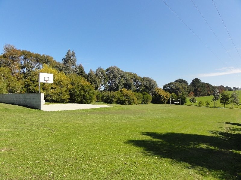 1075 Waratah Rd, Waratah Bay VIC 3959