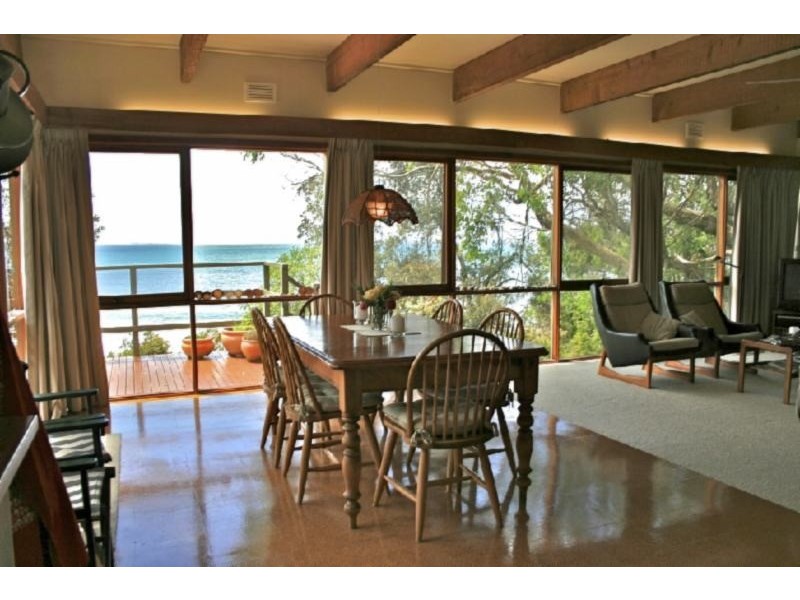 17 Waratah St, Walkerville VIC 3956