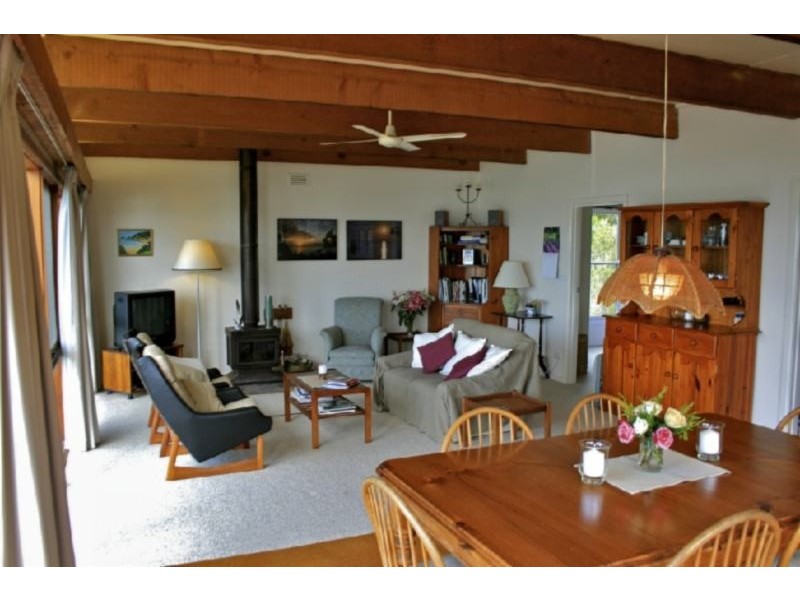 17 Waratah St, Walkerville VIC 3956