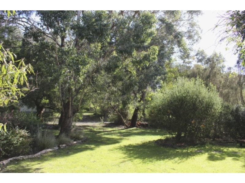 17 Waratah St, Walkerville VIC 3956