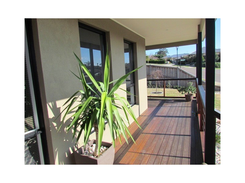 51 Grange Crescent, Warragul VIC 3820