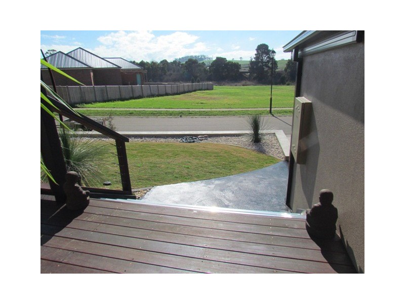 51 Grange Crescent, Warragul VIC 3820