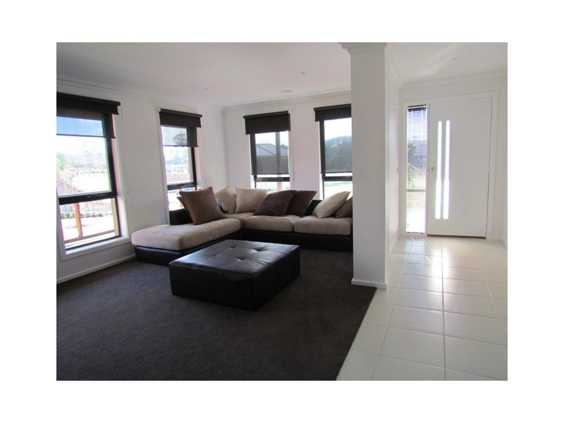 51 Grange Crescent, Warragul VIC 3820