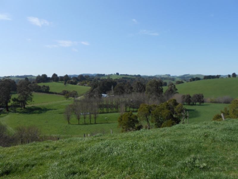 20 Clear Creek Rd, Mirboo North VIC 3871