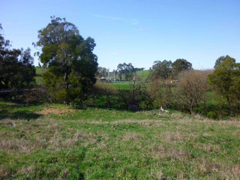 20 Clear Creek Rd, Mirboo North VIC 3871