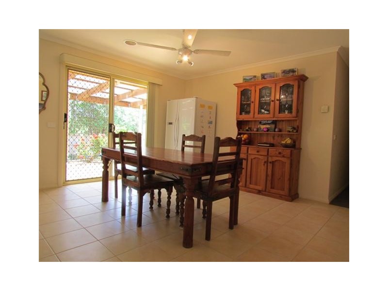 27 Hamilton Drive, Warragul VIC 3820