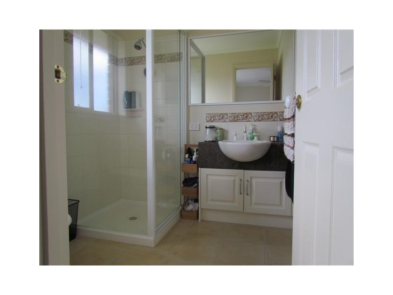 27 Hamilton Drive, Warragul VIC 3820