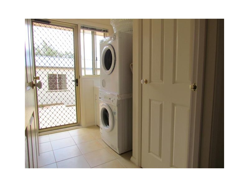 27 Hamilton Drive, Warragul VIC 3820