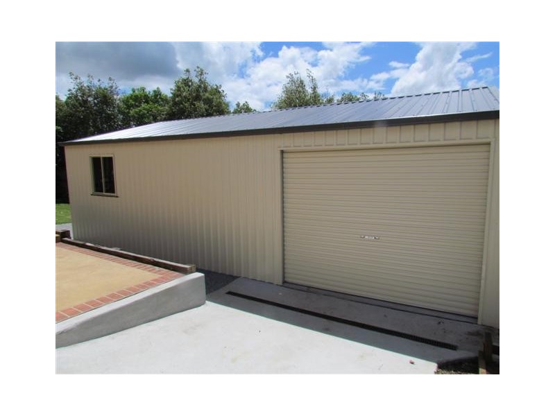 27 Hamilton Drive, Warragul VIC 3820