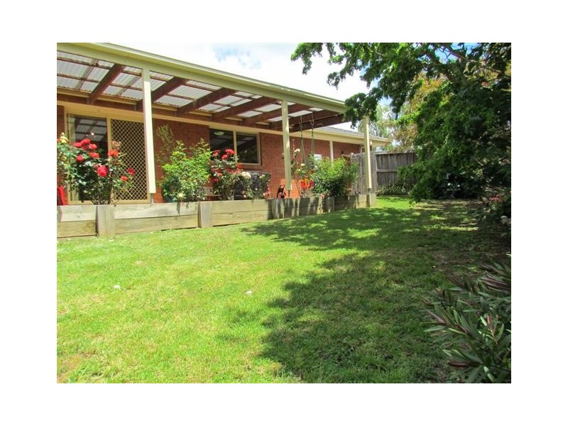 27 Hamilton Drive, Warragul VIC 3820
