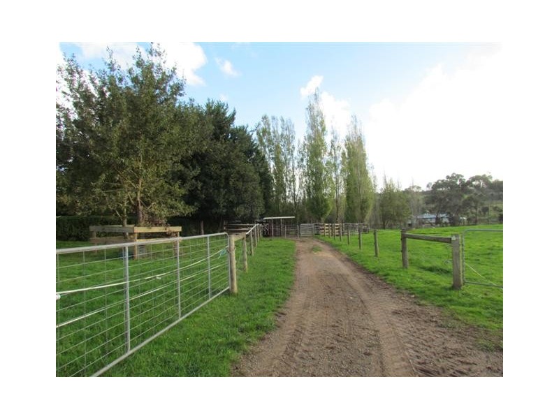 220 Stock Road, Drouin West VIC 3818