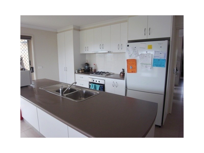 18 Bladen Street, Warragul VIC 3820