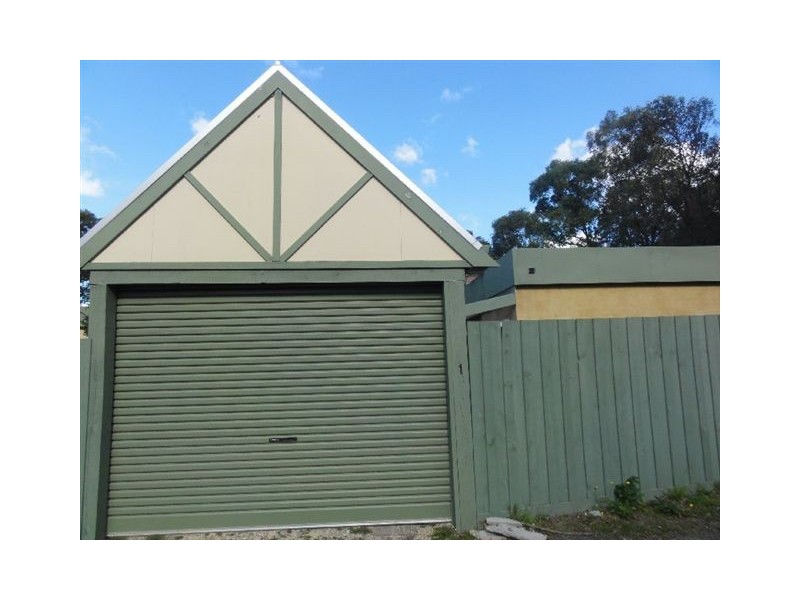 1 McDonald St, Foster VIC 3960