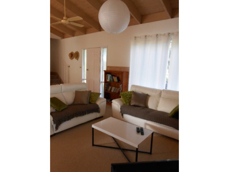 39 Ash Avenue, Sandy Point VIC 3959