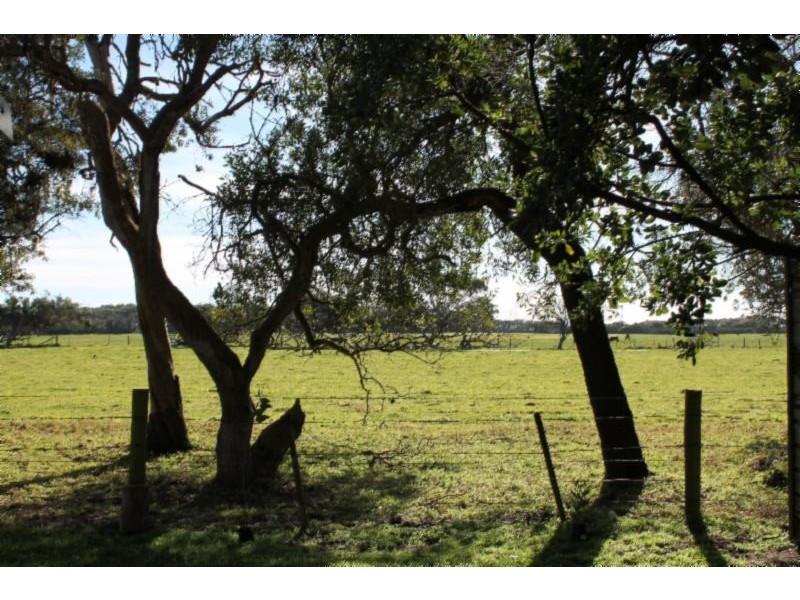 39 Ash Avenue, Sandy Point VIC 3959