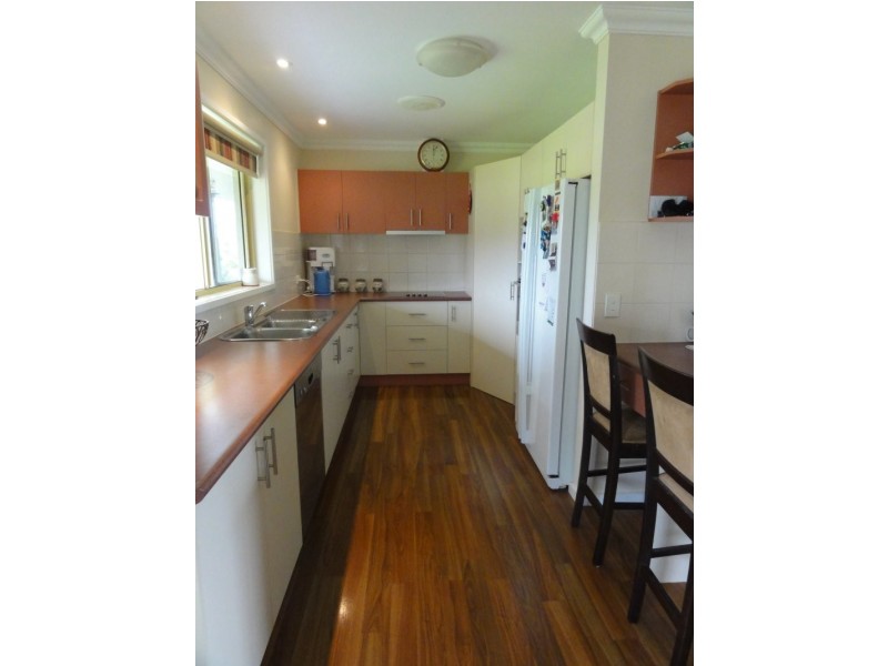 40 Moores Rd, Buffalo VIC 3958