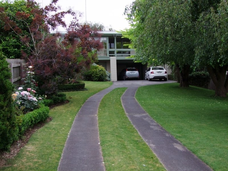 13 Lee Parade, Leongatha VIC 3953