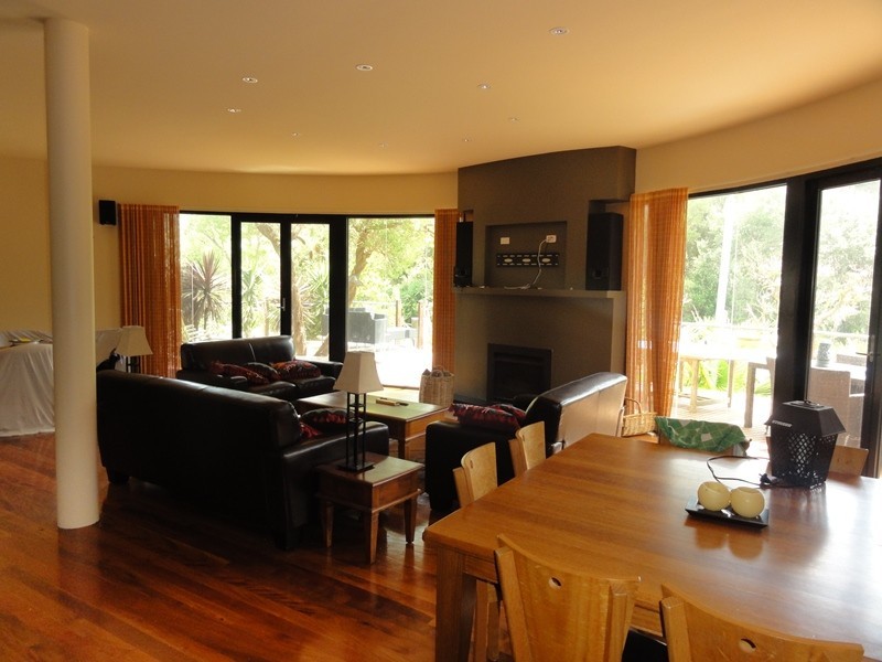 1 Manuka St, Sandy Point VIC 3959