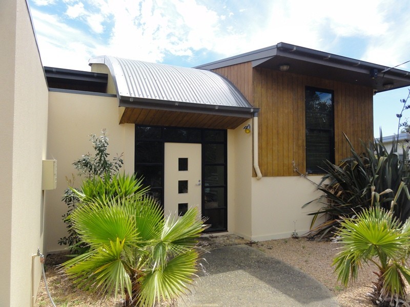 1 Manuka St, Sandy Point VIC 3959