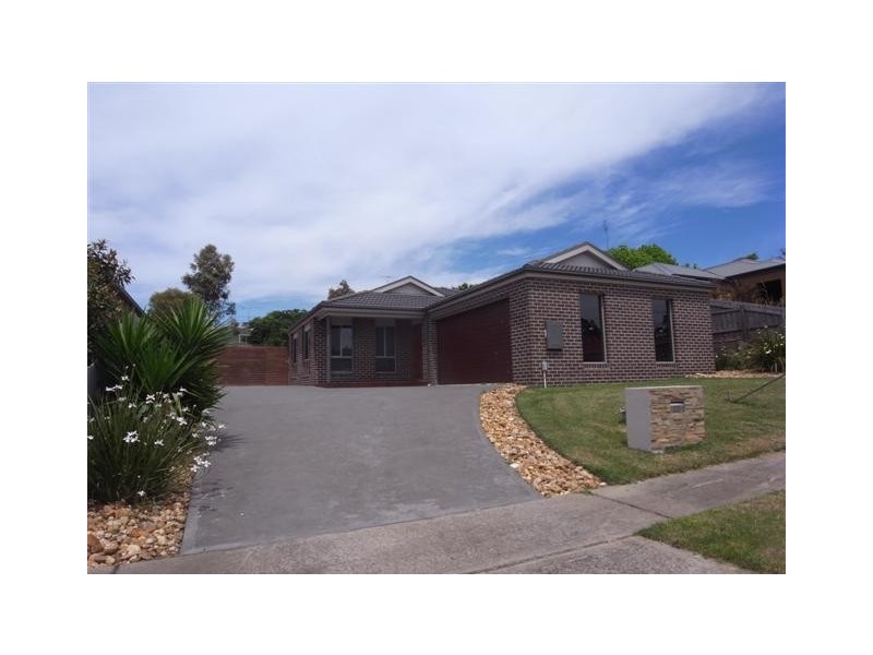 22 Tobruk Street, Warragul VIC 3820