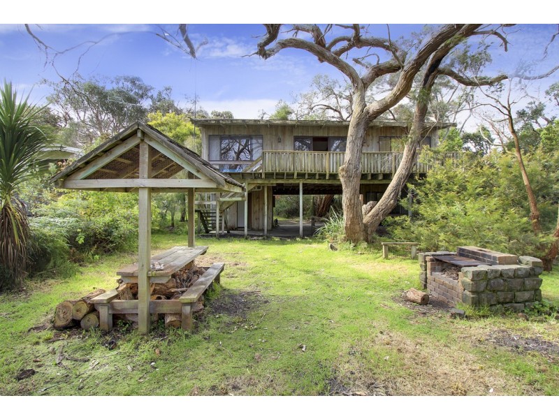 6 Waratah Avenue, Waratah Bay VIC 3959