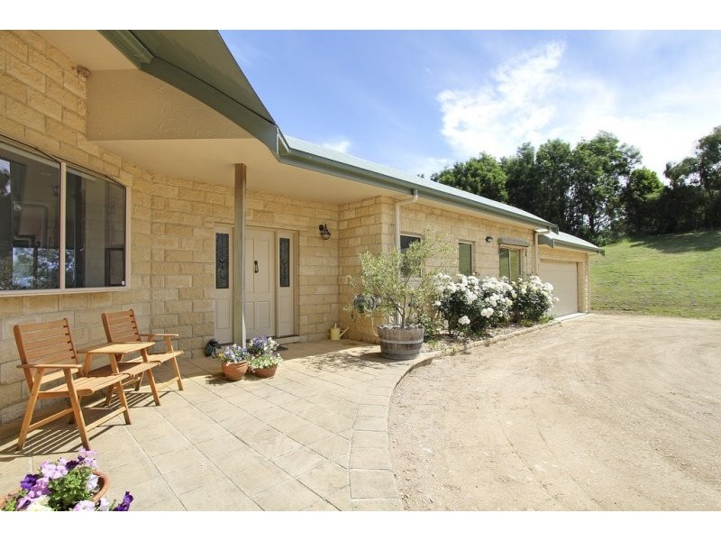 585 Fish Creek-Foster Rd, Foster VIC 3960
