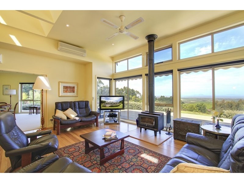 585 Fish Creek-Foster Rd, Foster VIC 3960