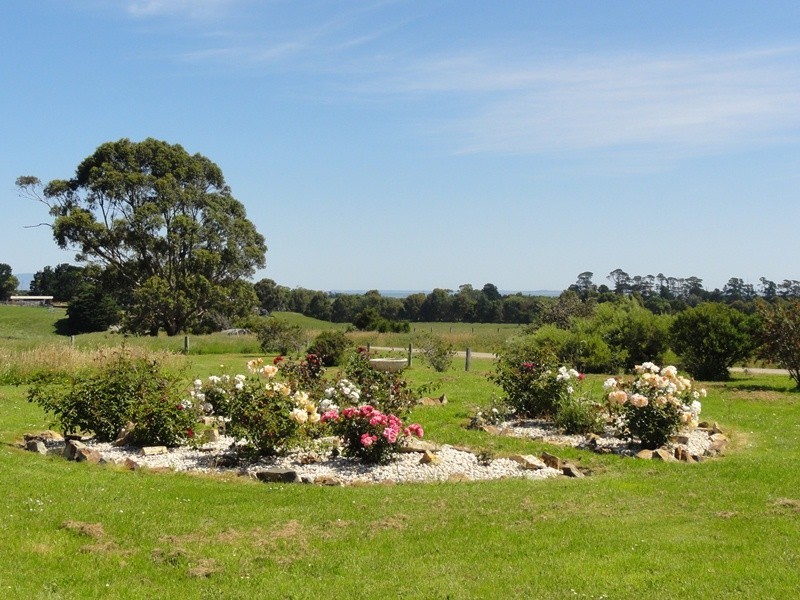 60 Mc Kanes Rd, Toora VIC 3962