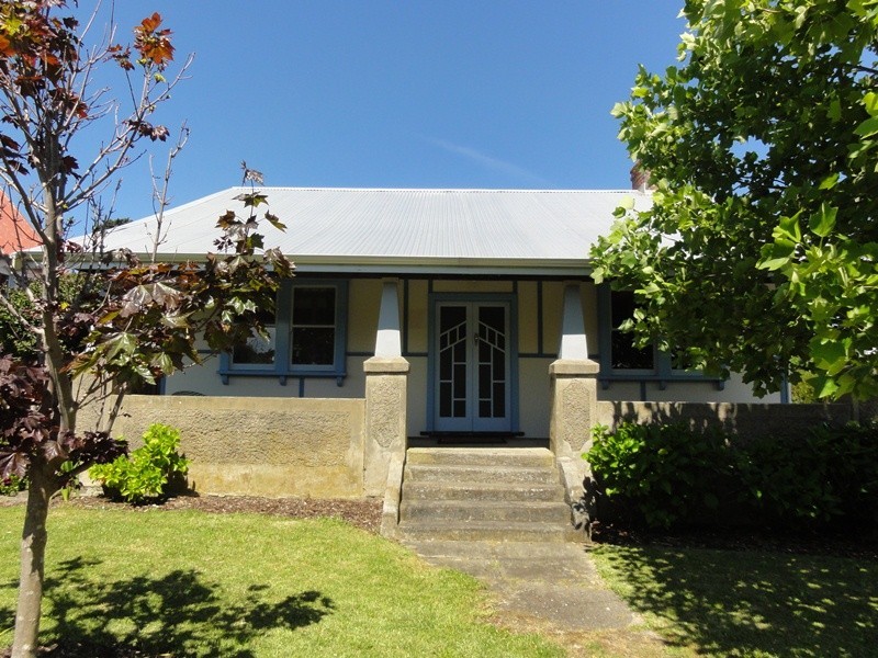 9 Dutton Street, Toora VIC 3962