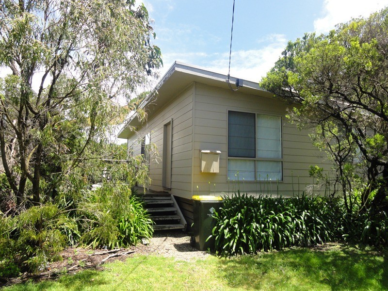 2 Beach Pde, Sandy Point VIC 3959