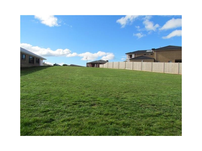 12 Hawkesburn Court, Warragul VIC 3820