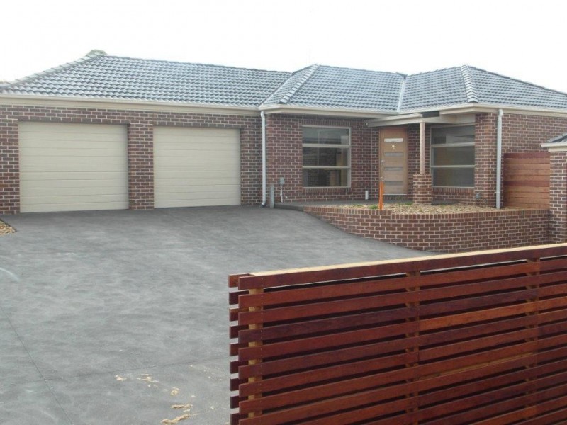 2/99 Brown, Leongatha VIC 3953