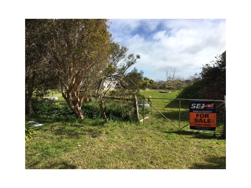 135 Acacia Road, Walkerville VIC 3956