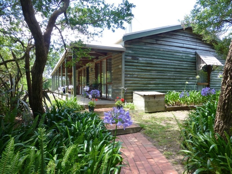 56 Banksia Ave, Sandy Point VIC 3959