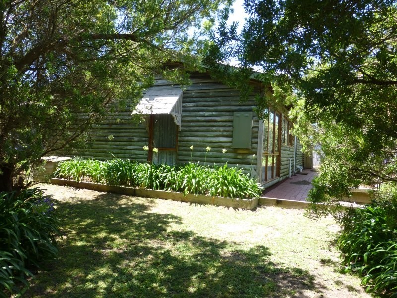 56 Banksia Ave, Sandy Point VIC 3959