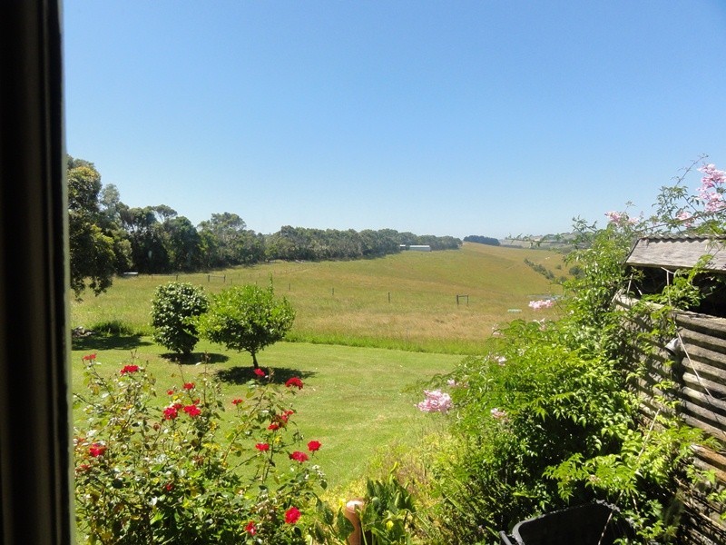 915 Falls Road, Fish Creek VIC 3959